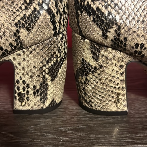 Sam Edelman Hilty snakeskin print ankle boot. Sz 6.5. - Picture 14 of 17